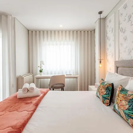 Flamingo In Center - Minho's Guest Apartmán